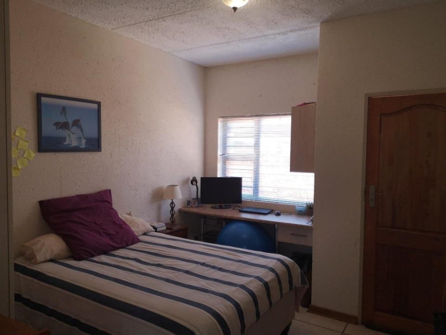 2 Bedroom Property for Sale in Die Bult Western Cape